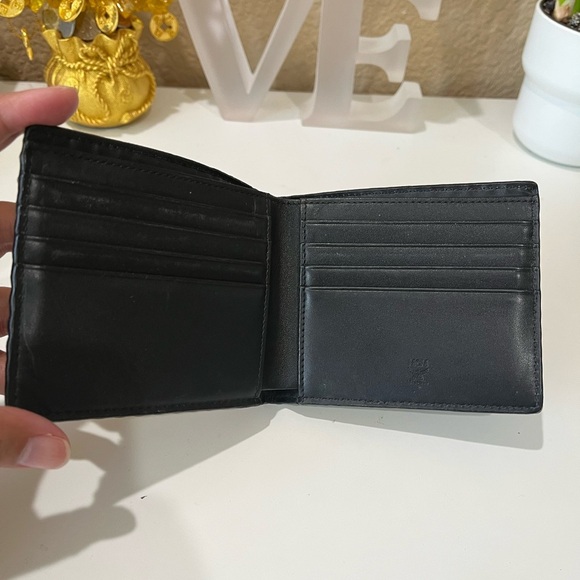 MCM BLACK LEATHER BIFOLD MENS WALLET - Picture 7 of 12